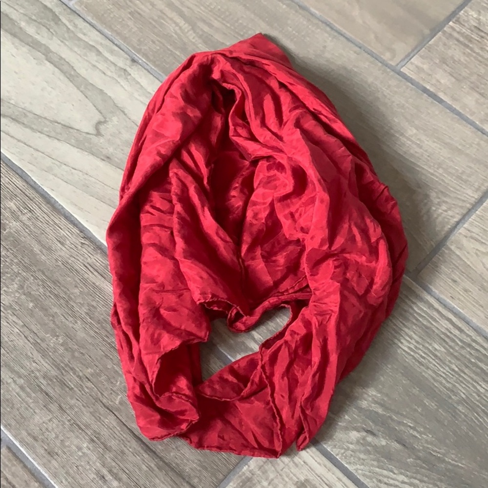 Wild rag red